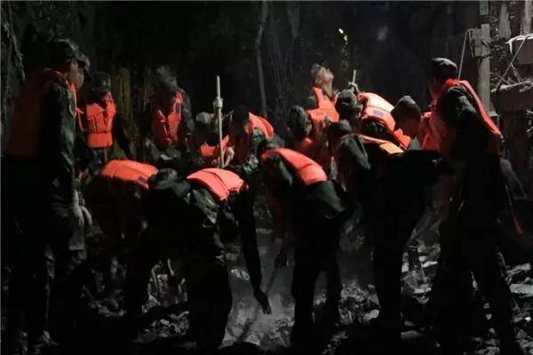 九寨沟7.0级地震救援消息汇总