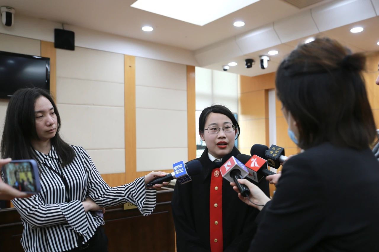 刚刚，“南翔”小笼商标案一审落槌，浦东法院判决被告赔偿234.2万