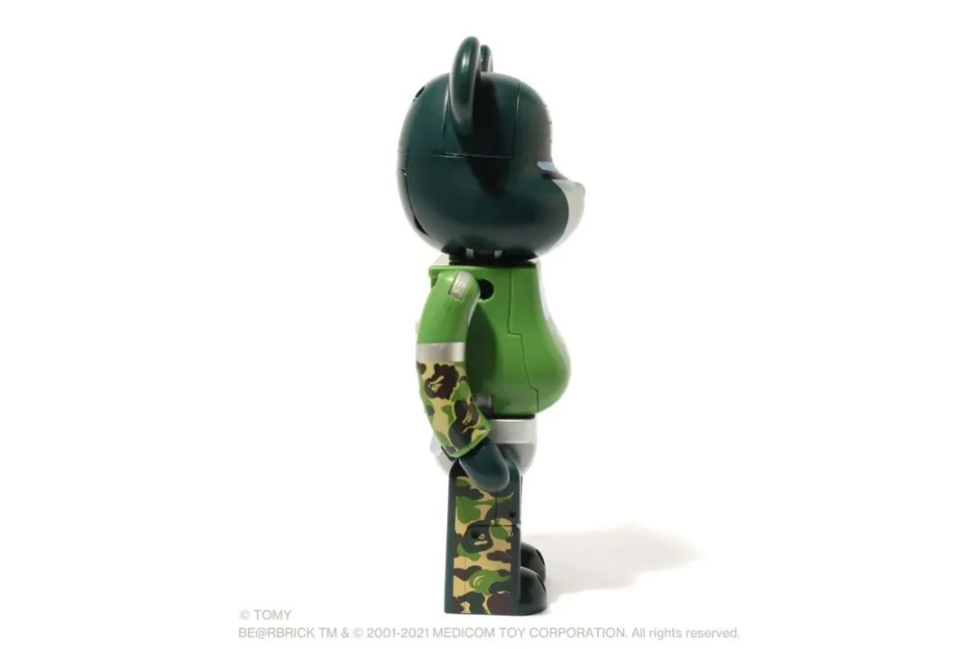 可玩性超高！BAPE x 积木熊 x 变形金刚三方联名曝光！