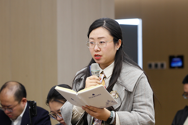 1711703709198756.jpg 中国新闻出版广电报记者提问.jpg
