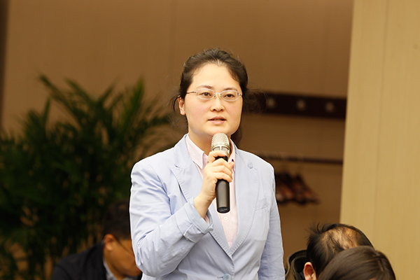 1711703756874337.jpg 香港紫荆记者提问.jpg